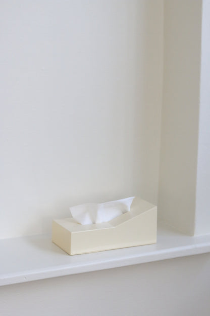 Angular Tissue Holder