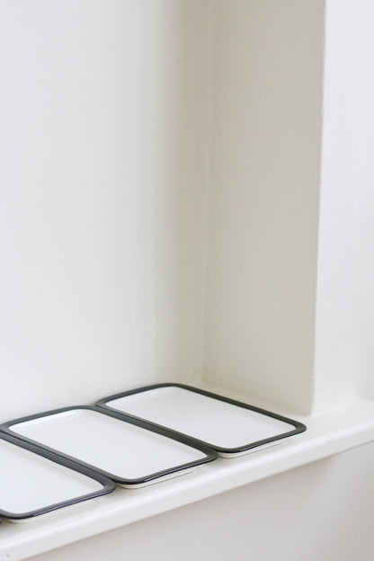 Retro Rectangle Plates (8)